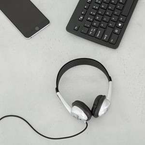 Pack of 20 Stereo School Headphones w/ Leatherette Ear Cushions & Tangle-Free Cord