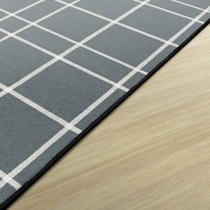 Checkered Rug (6' W x 8' 4" L) - Edge