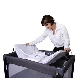 SnugFresh Celebrity Play Yard Safety Crib