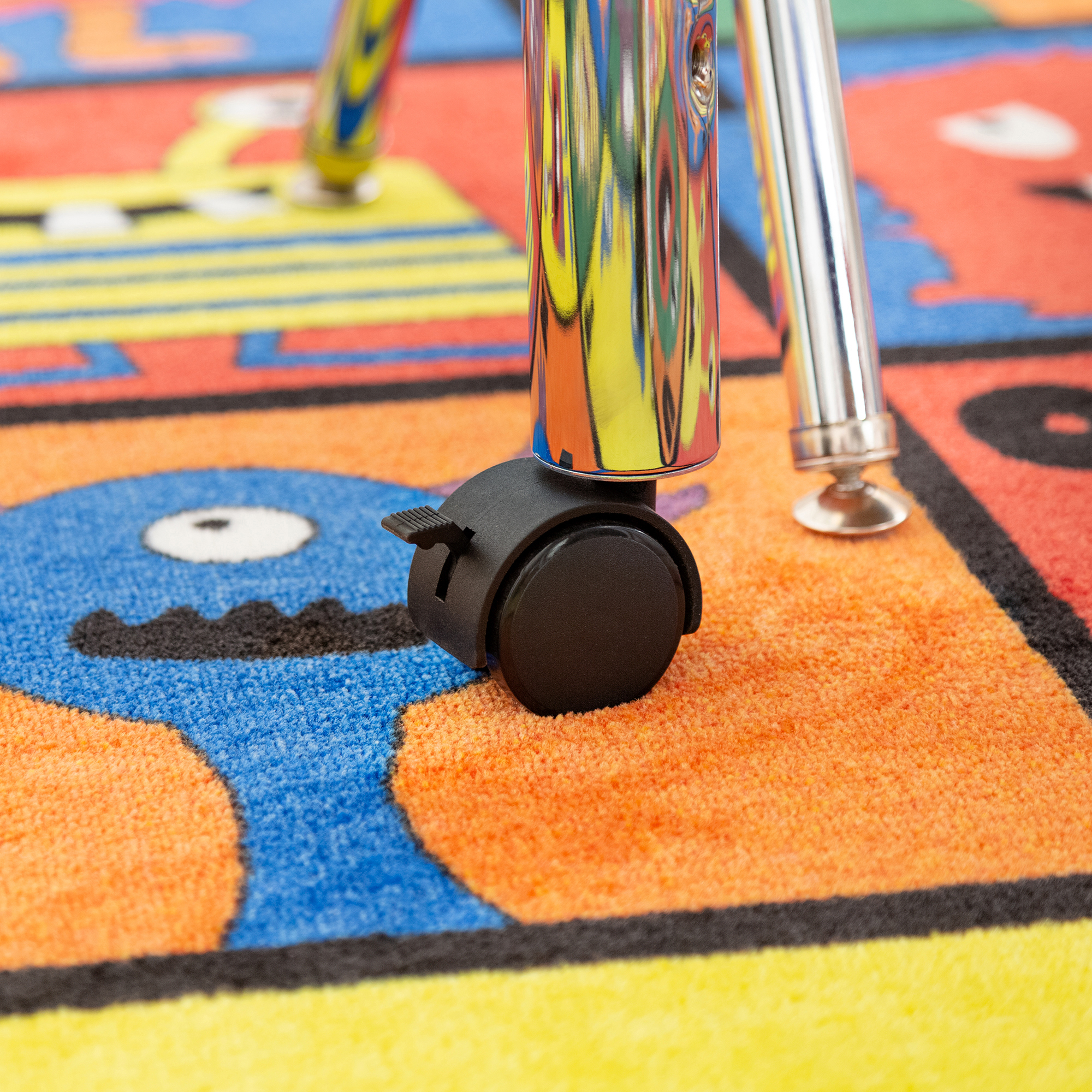 Round Adjustable-Height Mobile Preschool Activity Table - Caster