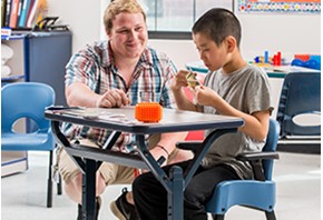 Blog_Inclusive_Tables_desks Blog_Inclusive_Tables_desks